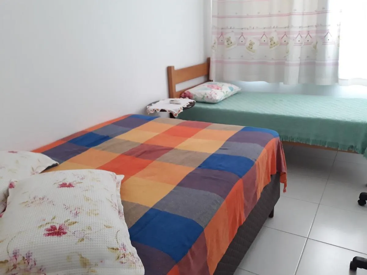 Apartamento com 2 quartos para 5 hóspedes - Recanto do Cardeal - Praia de Bombas-Bombinhas Bombinhas