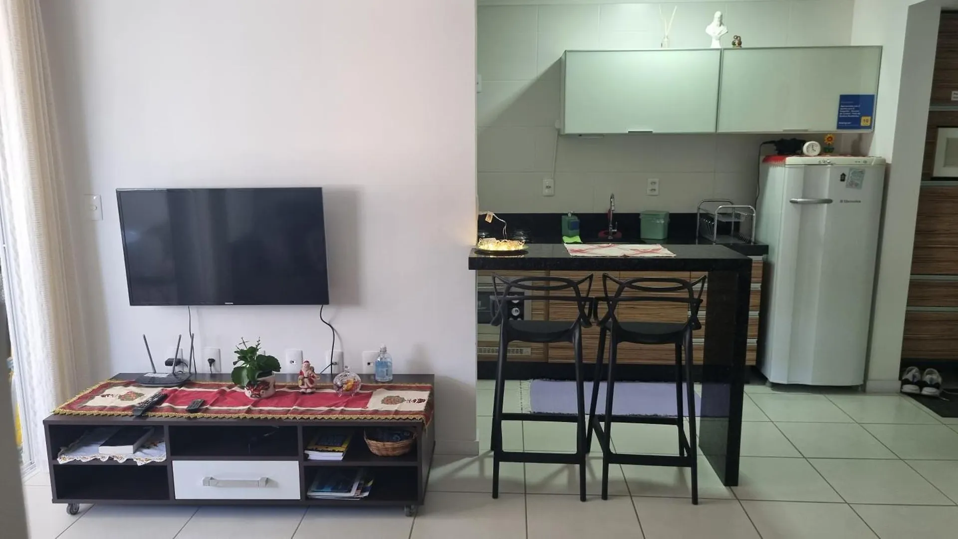 Apartamento com 2 quartos para 5 hóspedes - Recanto do Cardeal - Praia de Bombas-Bombinhas Brasil
