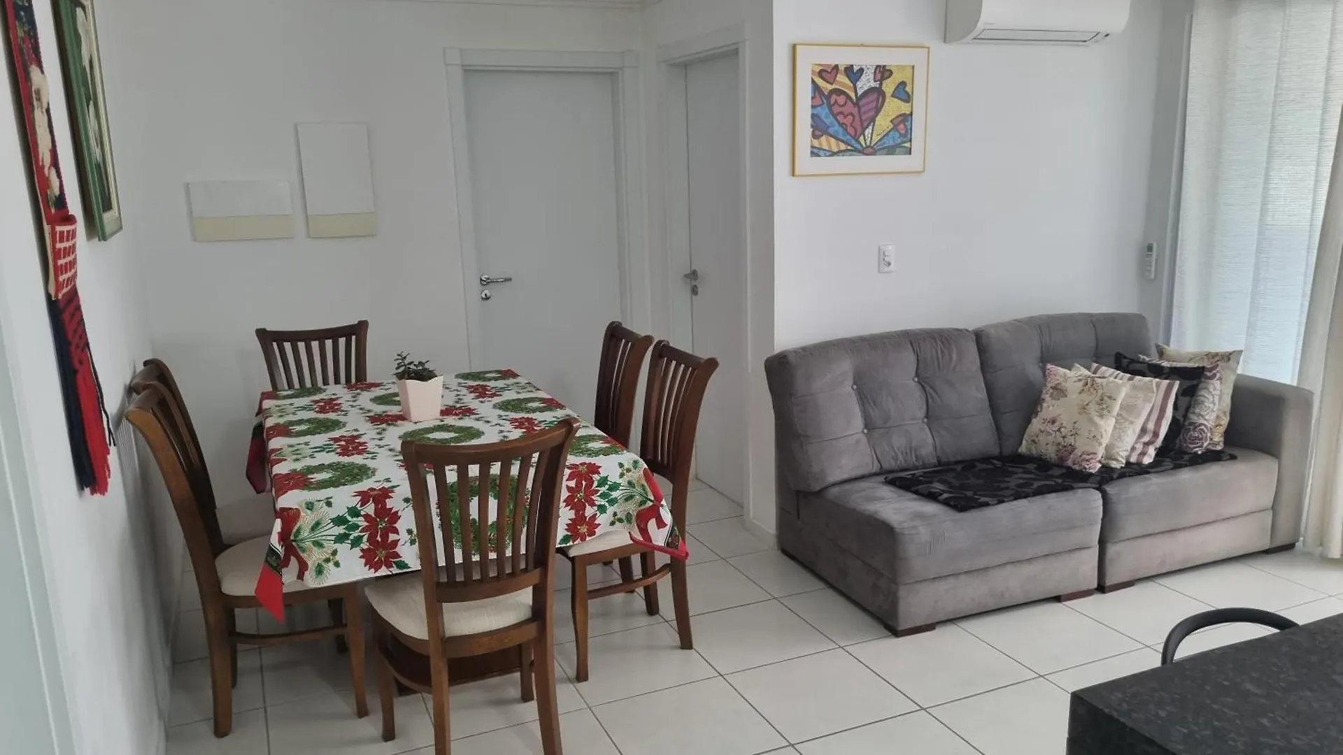Apartamento com 2 quartos para 5 hóspedes - Recanto do Cardeal - Praia de Bombas-Bombinhas Bombinhas