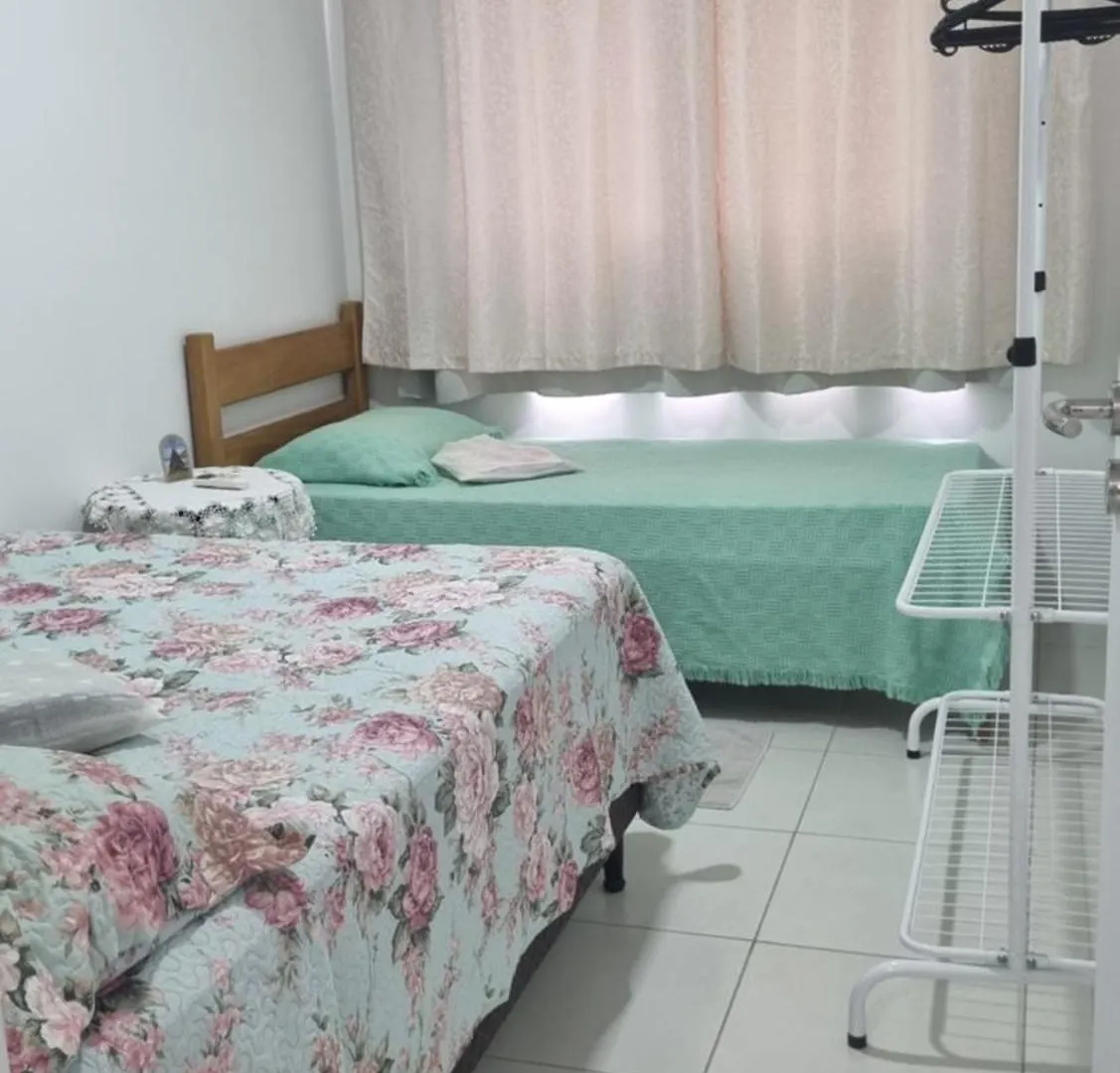 Apartamento com 2 quartos para 5 hóspedes - Recanto do Cardeal - Praia de Bombas-Bombinhas  Bombinhas